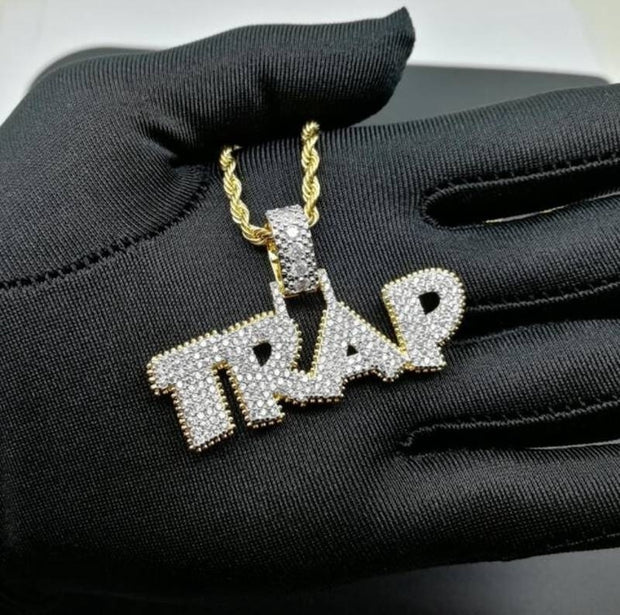 TRAP-HALSKETTE MIT ANHÄNGER